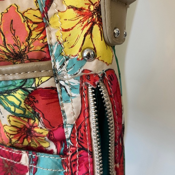 Women’s crossbody Tyler Rodan butterfly floral purse - Picture 3 of 16